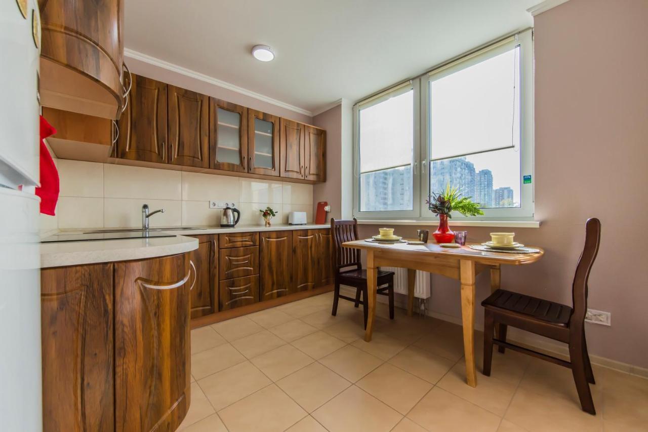 Super Comfort Flat For You Near The Metro. Kiev Esterno foto