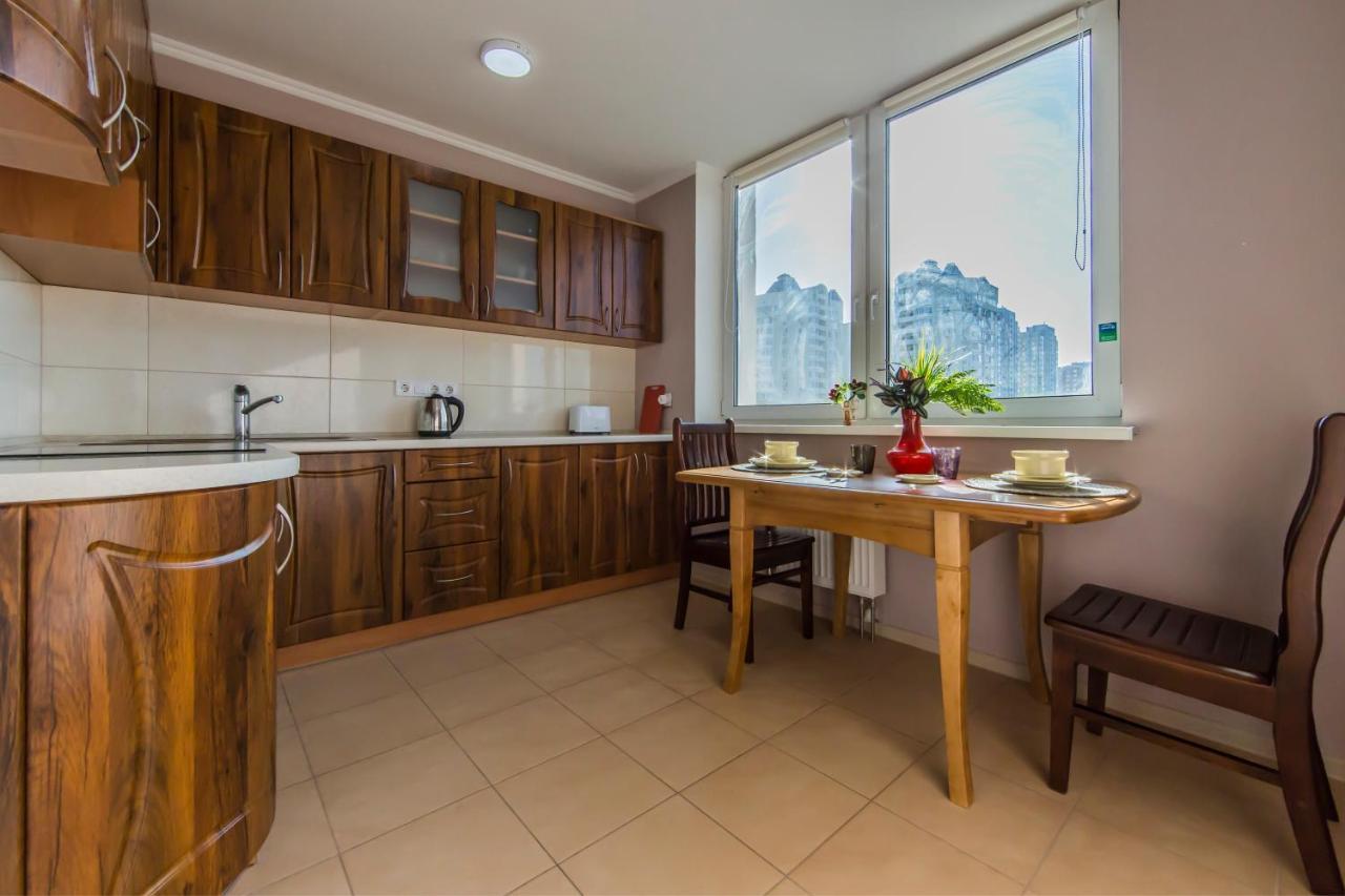 Super Comfort Flat For You Near The Metro. Kiev Esterno foto