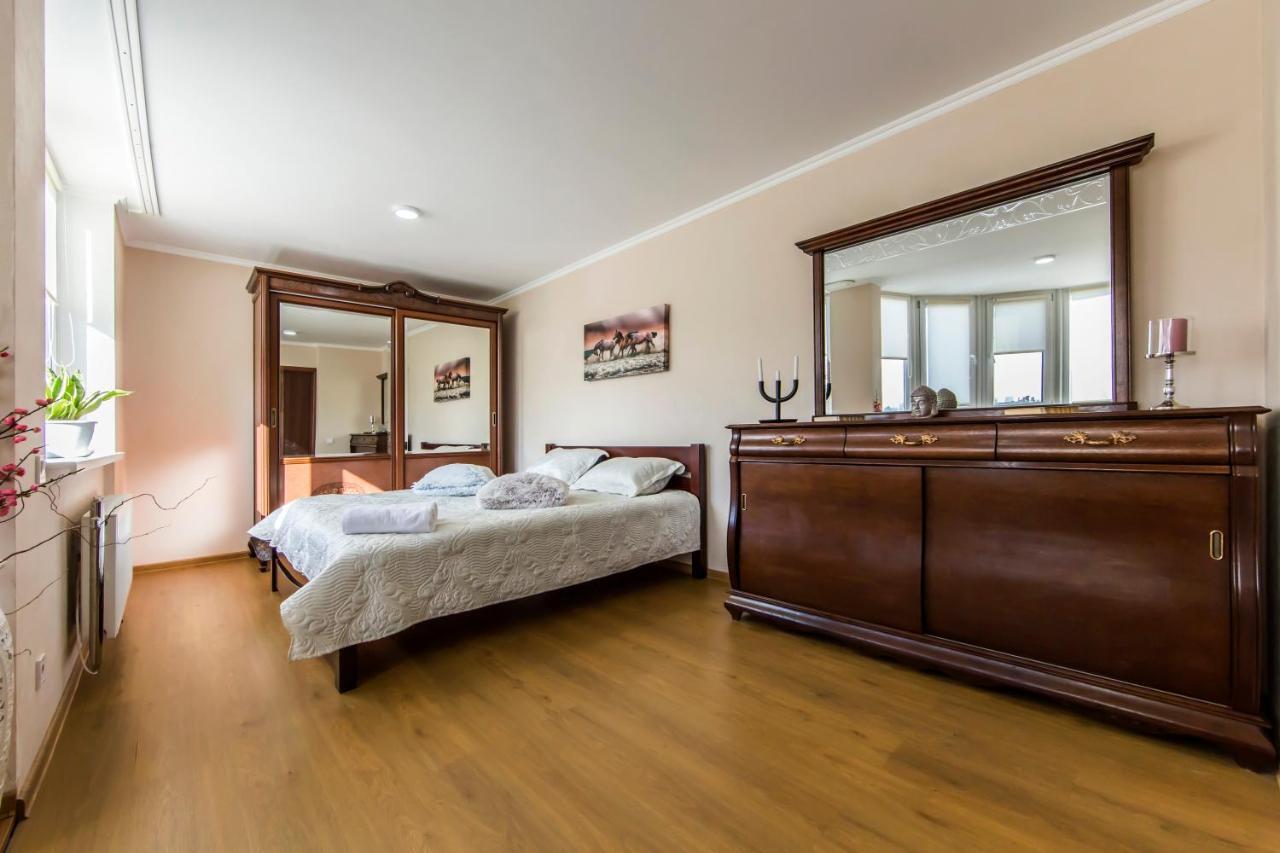 Super Comfort Flat For You Near The Metro. Kiev Esterno foto